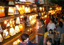 Coloridas artesanías de papel servirán como decoración en el Festival del Hanji de Wonju