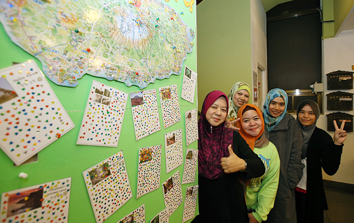게스트하우스에서 만난 말레이시아 관광객들은 "제주도의 모든 것이 아름답다"며 즐거워했다.