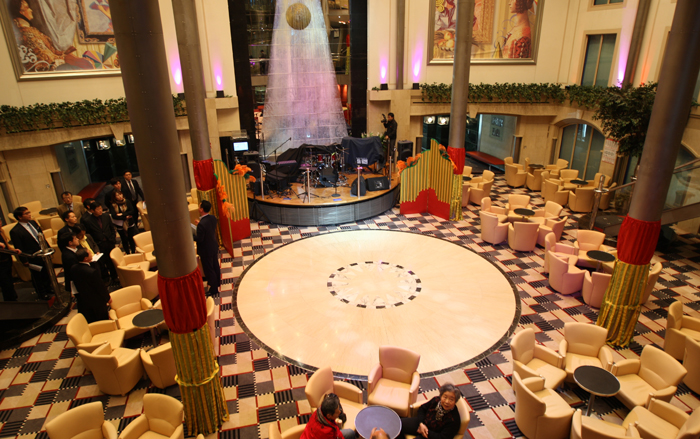 4) Costa Victoria run by Italy-based Costa Cruise has a theater, as well as casino, discotheque, tennis court, fitness center, and jogging track among others (photo: Yonhap News).