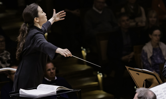 Kim Eun Sun se convierte en la primera directora asiática en dirigir un concierto de la Orquesta Filarmónica de Berlín