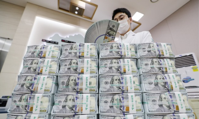 Reservas de divisas alcanzan 426.550 millones de dólares en octubre