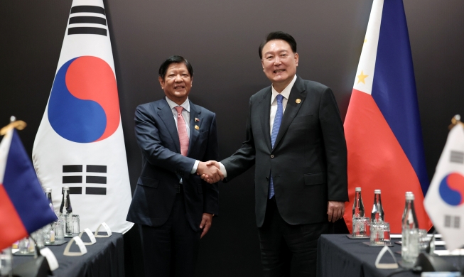 Los presidentes coreano y filipino intercambian cartas para celebrar el 75º aniversario de los lazos diplomáticos