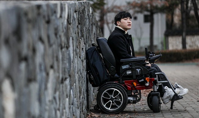 Primer modelo en silla de ruedas de Corea: mi discapacidad me hace único