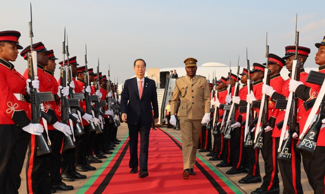 El primer ministro inicia una gira por África y Europa para promover la candidatura de Busan para la Expo Universal 2030