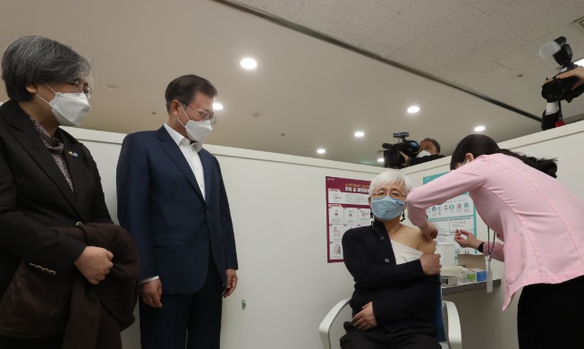 Corea comenzó hoy su compaña de vacunación contra COVID-19