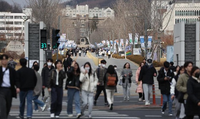 El número de estudiantes extranjeros en universidades coreanas supera los 200.000
