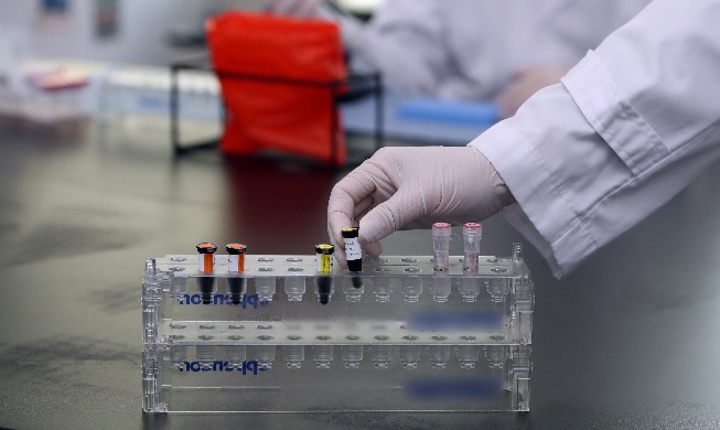 Se comienza a utilizar prueba PCR capaz de detectar variante ómicron en 3-4 horas