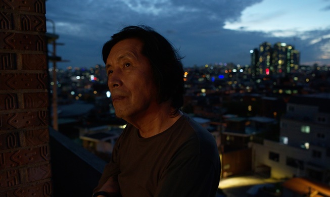 Un documentalista francés alaba al director Lee Chang-dong dedicándole un filme sobre su vida