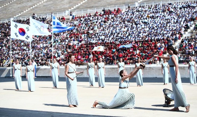Se enciende la antorcha olímpica en Grecia para los JJ. OO. de la Juventud de Gangwon 2024