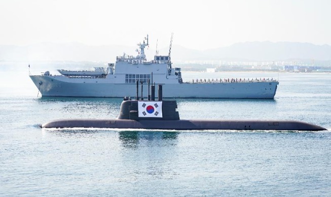 La Armada de Corea realiza con éxito el lanzamiento consecutivo de misiles balísticos desde un submarino