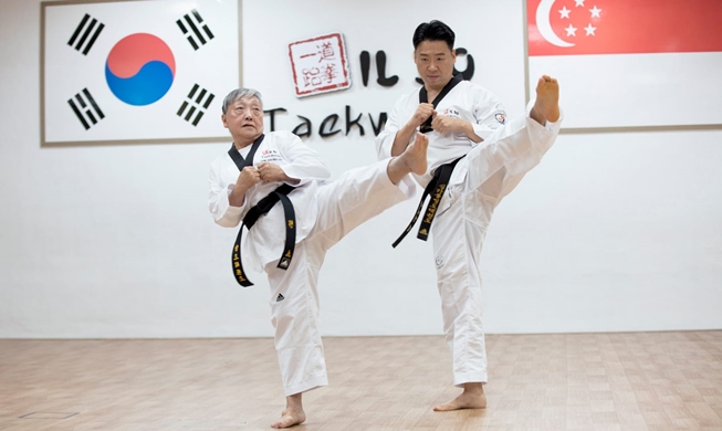 [La diáspora coreana conecta Corea con el mundo] Kim Jong Yoon difunde el 'espíritu' del taekwondo en Singapur