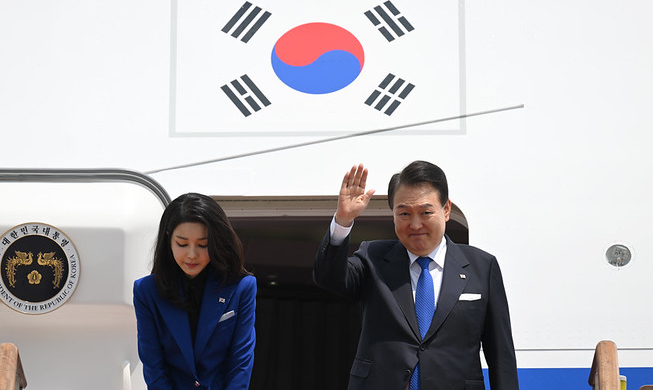 El presidente Yoon visita Francia y Vietnam