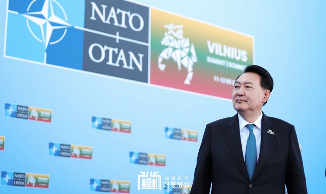 El presidente Yoon se compromete a compartir más información militar con la OTAN