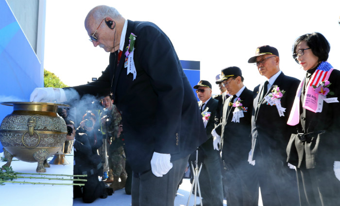 171027_koreanwar_article.jpg