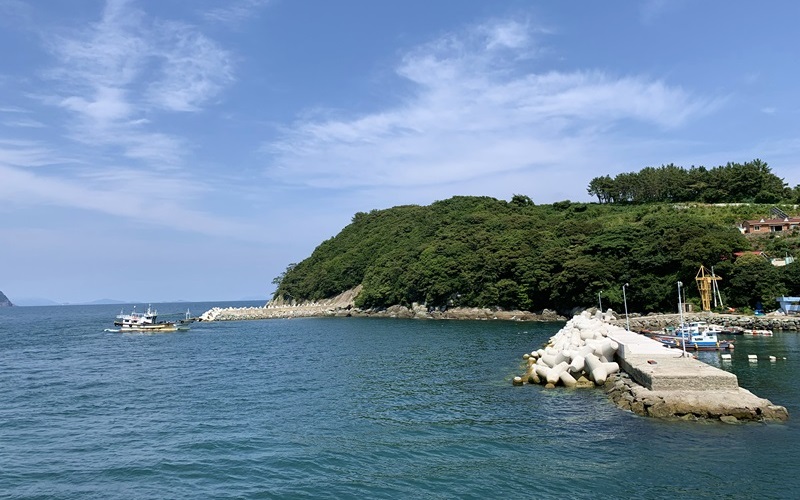 La isla de Geumodo está ubicada frente a la costa de Yeosu, provincia de Jeollanam-do.