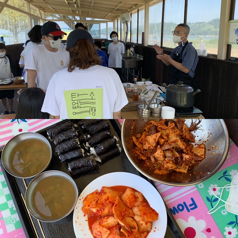 ▲ 2일 오전 열린 요리 교실에서 참가자들은 이상희 통영음식문화연구소 소장에게 충무김밥을 배우는 시간을 가졌다. 충무김밥은 손가락 굵기의 속이 없는 김밥과 무김치, 꼴뚜기와 오징어 볶음 무침으로 구성된 통영 대표 음식이다.