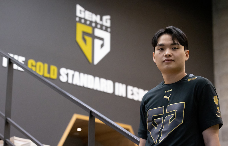 El pasado 28 de octubre Cha Seung-hoon sostuvo una entrevista con Korea.net en la sede de Gen.G Esports en el distrito de Gangnam-gu en Seúl.