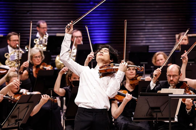 El violinista Yang In-mo hizo historia el 29 de mayo como el primer coreano en ganar el primer premio en el Concurso Internacional de Violín Jean Sibelius, cuya 12ª edición se llevó a cabo en Helsinki, Finlandia. | Minna Hatinen