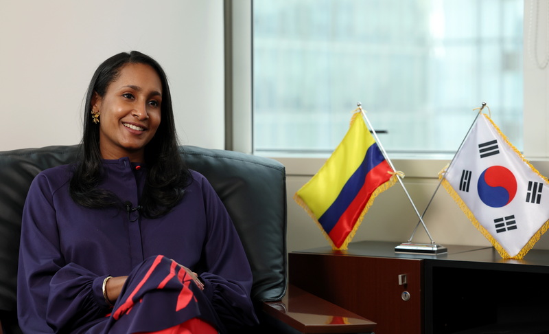 El 7 de junio, la Ministra de Cultura de Colombia, Angélica Mayolo Obregón, sostuvo una entrevista con Korea.net en la Embajada de Colombia en el distrito de Jongno-gu en Seúl. 
