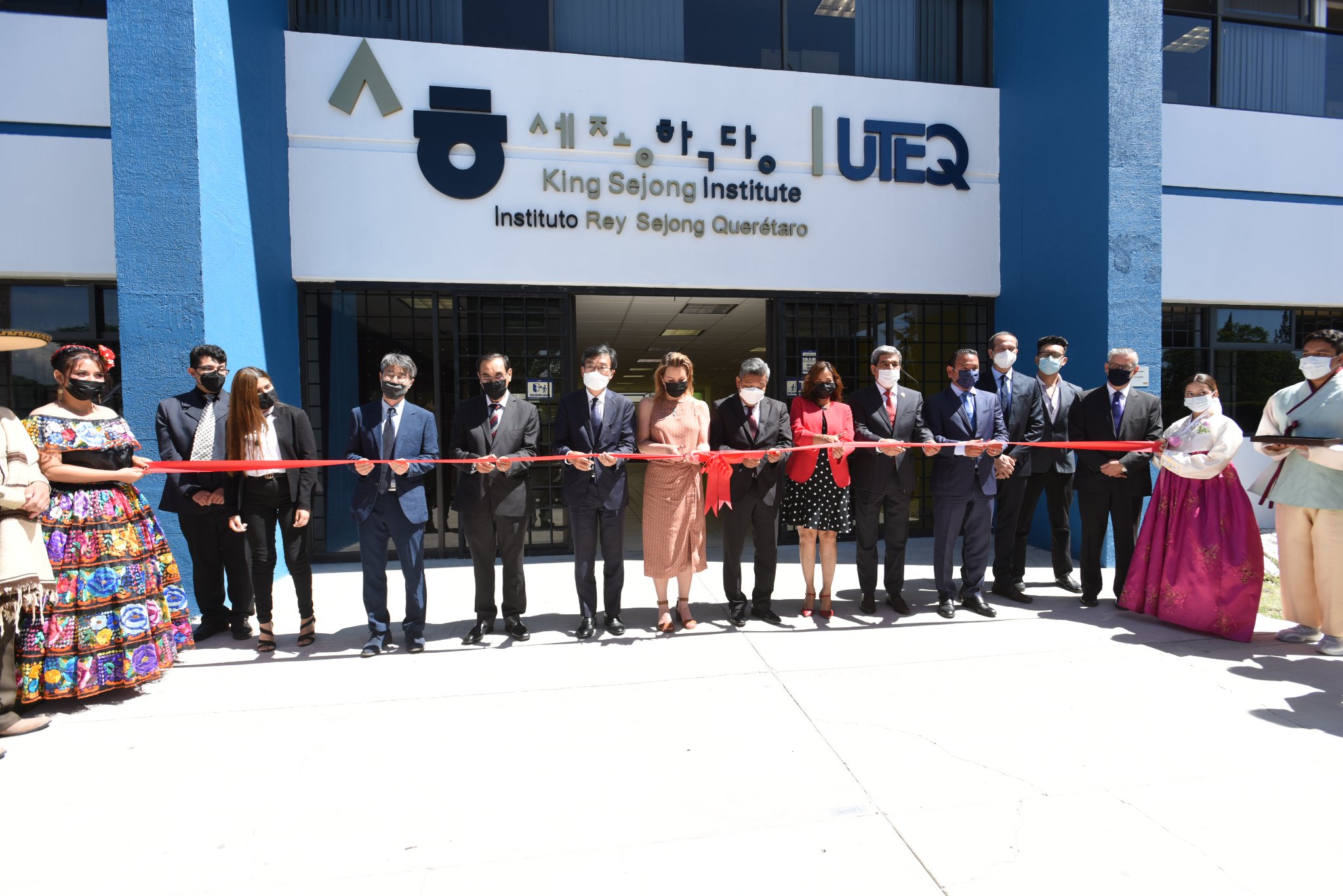 Se lleva a cabo la ceremonia de inaugruación del Instituto Rey Sejong en Querétaro el 9 de agosto en la Universidad Tecnológica de Querétaro en Santiago de Querétaro, en el estado de Querétaro, México. 