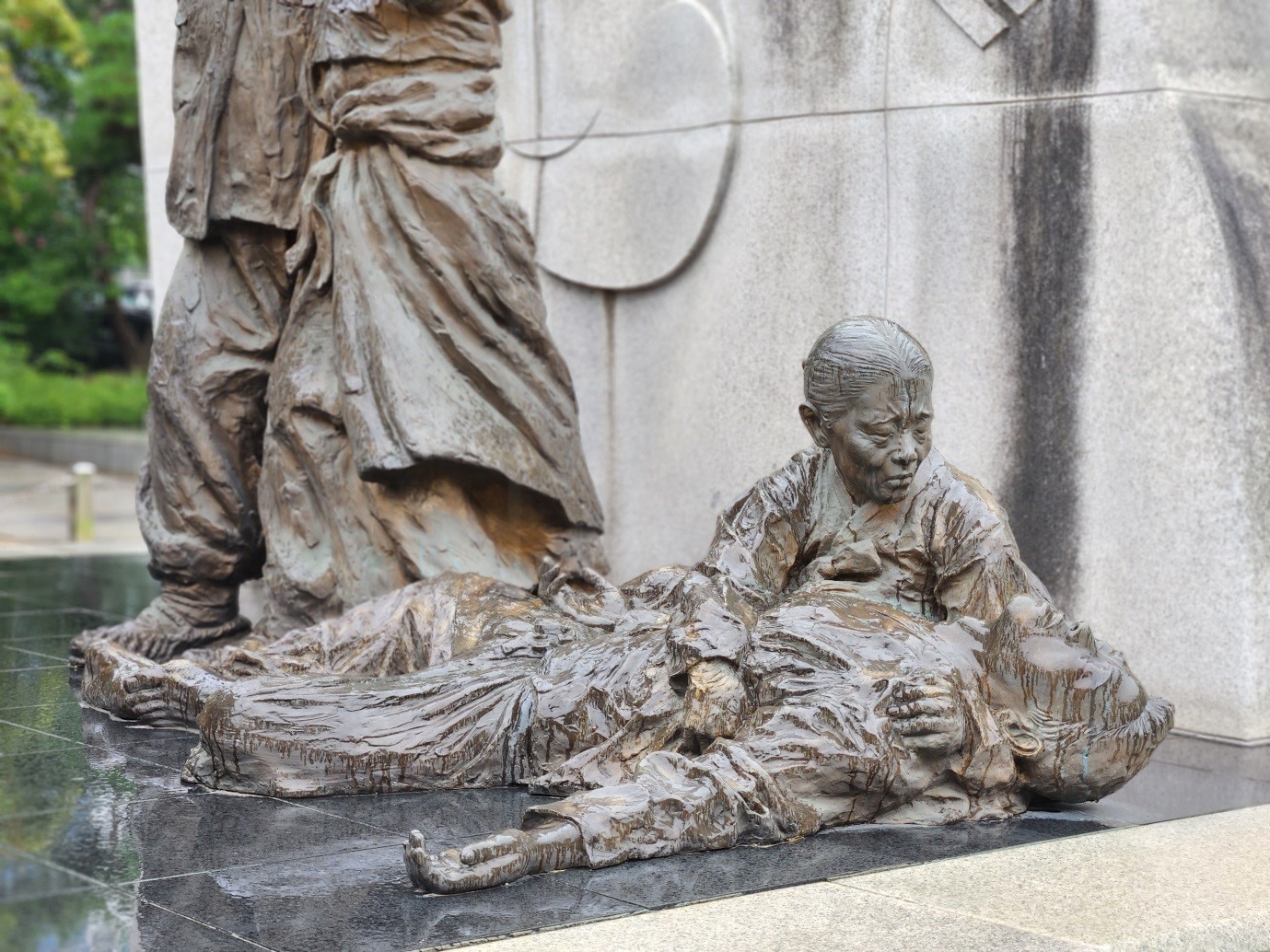 Se muestran las estatuas del activista independentista Kim Goo-eung y su madre Choi Jeong-cheol están en el Parque Conmemorativo del Movimiento por la Independencia de Aunae, en Cheonan, provincia de Chungcheongnam-do. | Lee Jihae