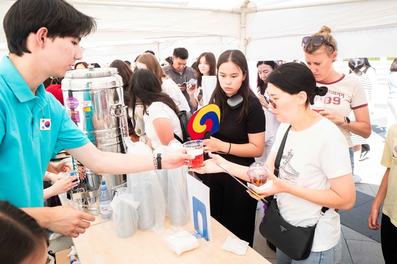 El 22 de julio, el Centro Cultural Coreano (CCC) de Kazajistán lleva a cabo un festival cultural coreano en el Teatro de Ballet de Astaná para conmemorar el 'Año del Intercambio Cultural Mutuo' entre Corea del Sur y Kazajistán. | Centro Cultural Coreano en Kazajistán