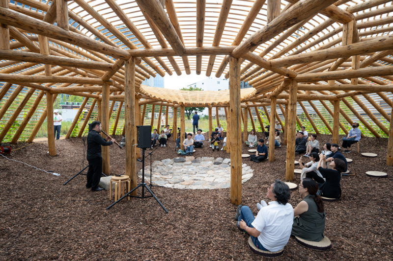 El concierto de música 'Hanok Han Eum' está programado del 22 al 24 de septiembre en un pabellón del parque de Songhyeon, en el distrito Jongno-gu, en Seúl.