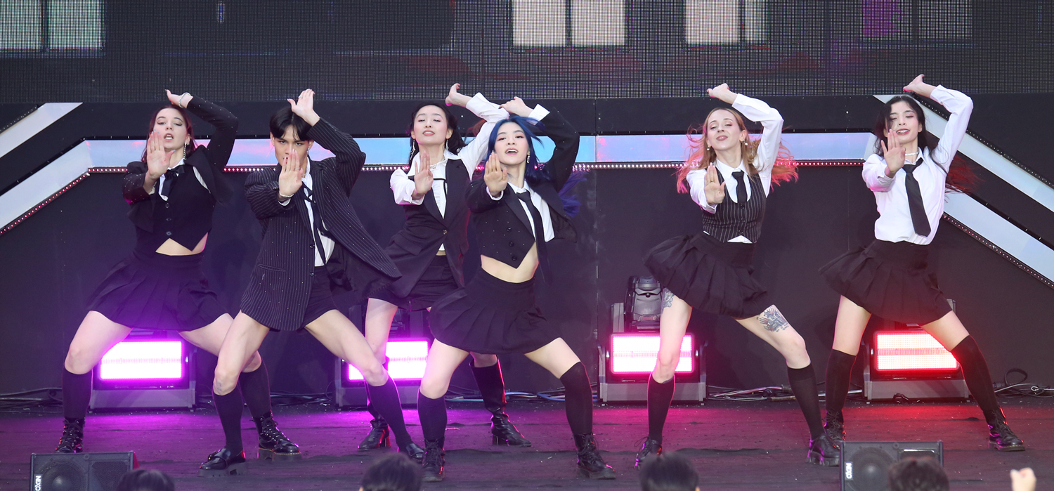 El equipo de cover dance australiano Today & Always áctua el 23 de septiembre en la final mundial del 'K-pop Cover Dance Festival', celebrada en el jadrín de la isla de Nodeulseom, en el distrito de Yongsan-gu, Seúl. | Gobierno Metropolitano de Seúl