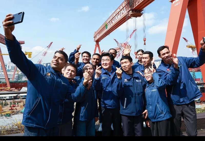 El Ministerio de Justicia expedirá este año 35.000 visados E-7-4 para trabajadores extranjeros cualificados. La foto muestra a unos empleados extranjeros de Hyundai Heavy Industries. | Hyundai Heavy Industries.