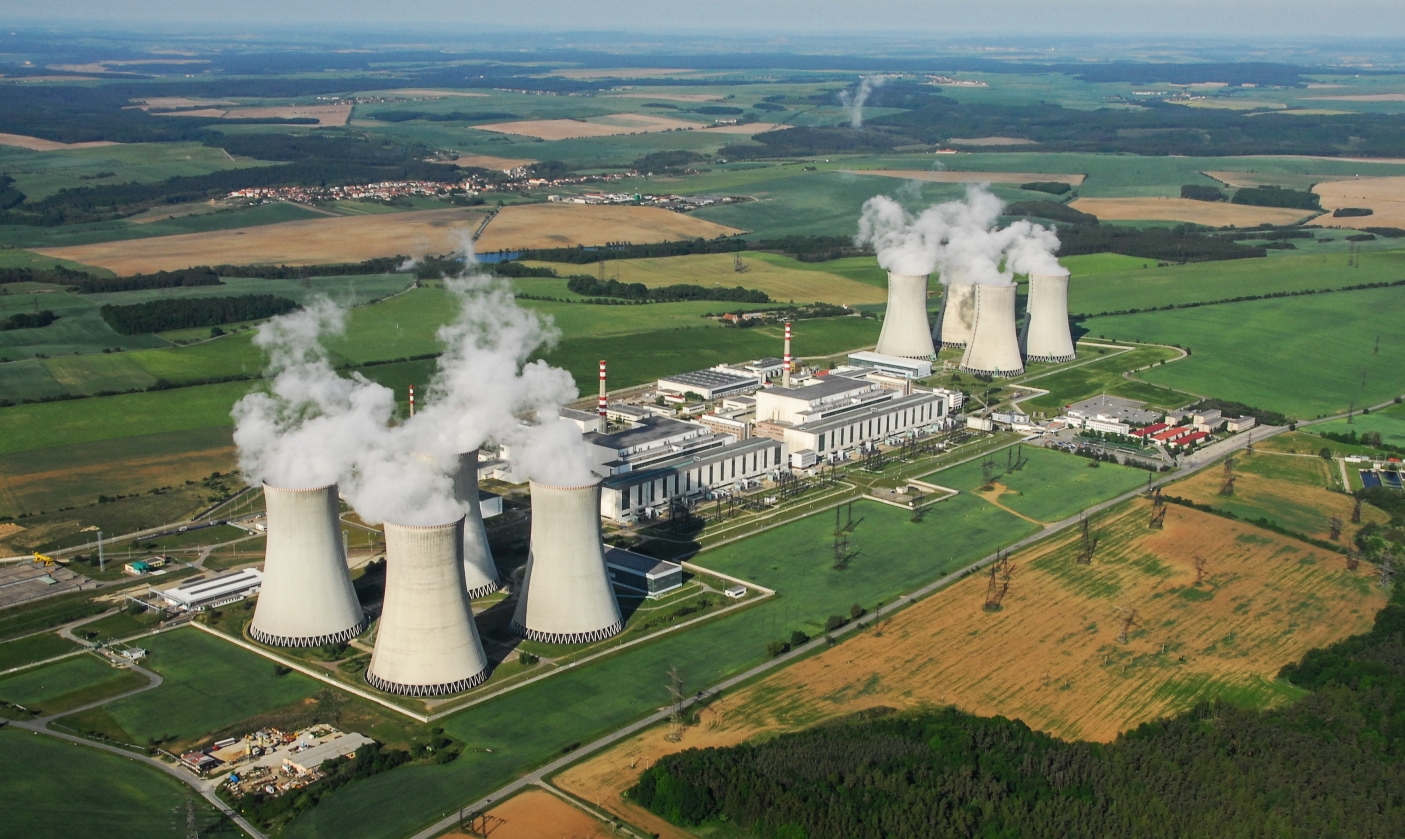 La Corporación de Energía Nuclear e Hidráulica de Corea (KHNP, según sus siglas en inglés) anunció que firmará el 7 de mayo, en Praga, el contrato principal para construir dos reactores en un complejo de energía nuclear (en la imagen), ubicado en Dukovany, a unos 200 km al sur de la capital checa, Praga. 