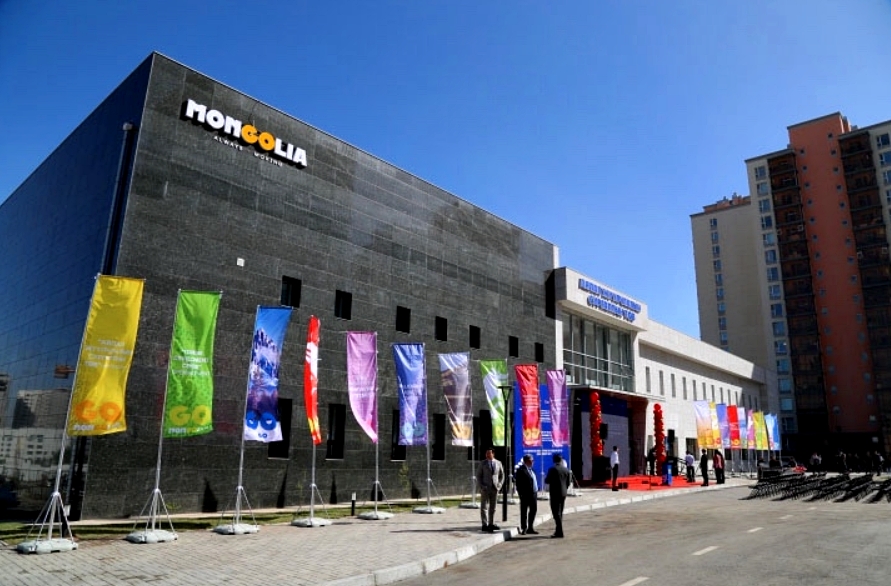 Se mustra el edificio del nuevo Centro Integral de Formación Turística de Mongolia, inaugurado el 29 de mayo en Ulán Bator como parte de un proyecto de ayuda oficial para el desarrollo (AOD) del Ministerio de Cultura, Deportes y Turismo de Corea. | Ministerio de Cultura, Deportes y Turismo