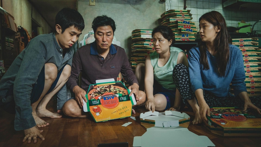 ﻿La película 'Parásitos', dirigida por Bong Joon-ho, ocupa el primer puesto en la lista de las '100 mejores películas del siglo XXI' elaborada por The New York Times. | CJ ENM