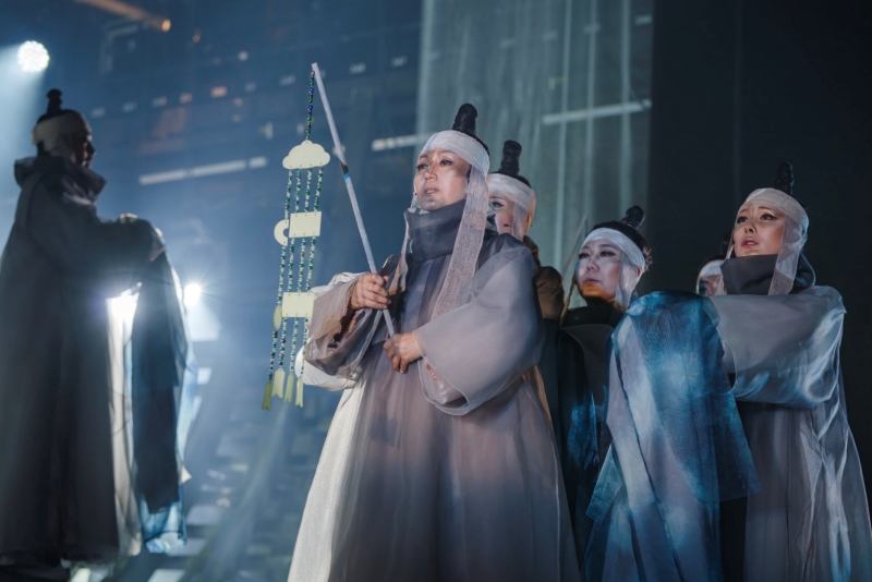 Una escena de 'Boheoja: El que camina por el vacío', presentada en marzo de este año. | Cuenta del Teatro Nacional de Corea en X