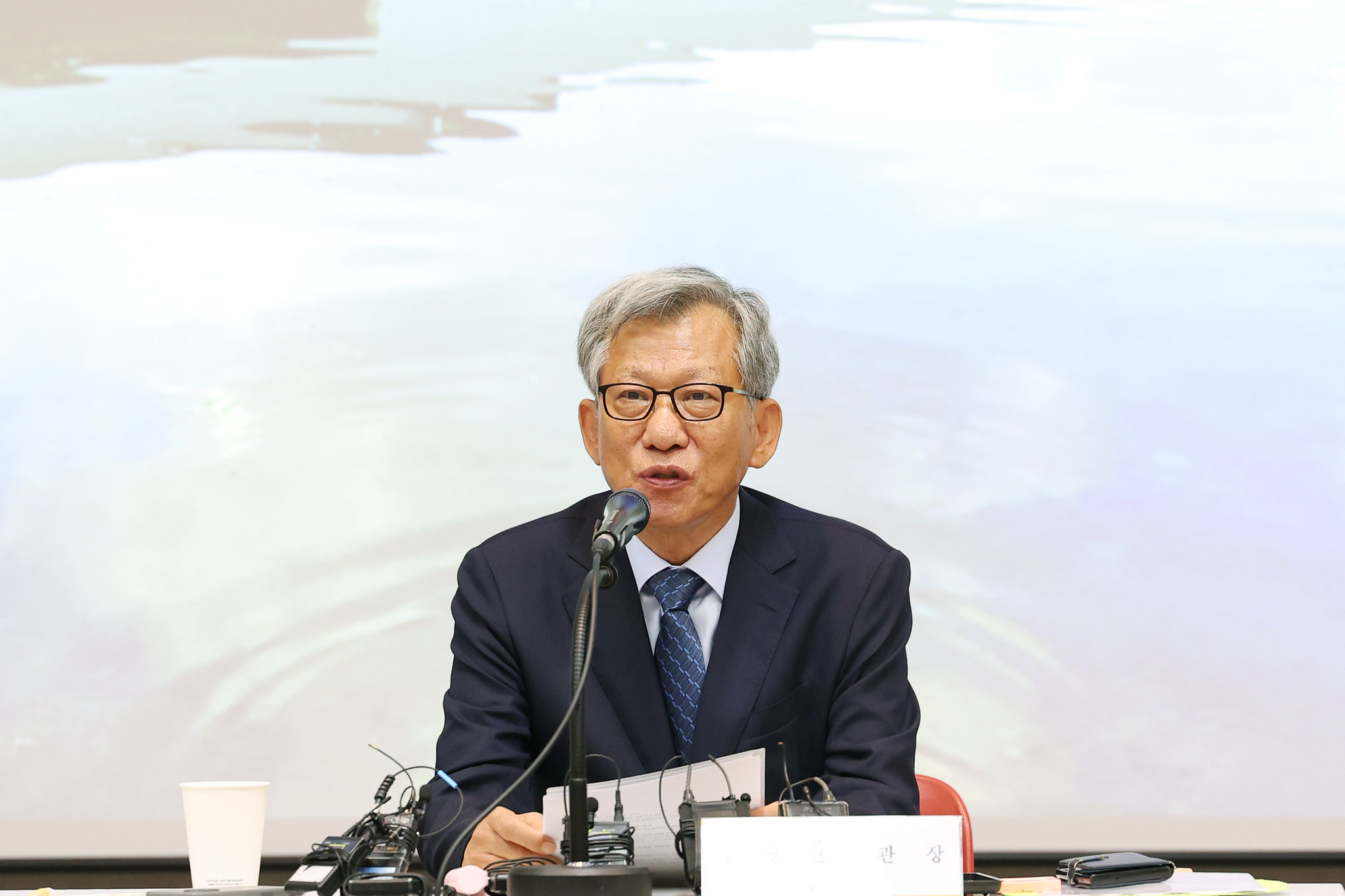You Hong June, nuevo director del Museo Nacional de Corea, habla durante una rueda de prensa el 24 de julio en el museo.