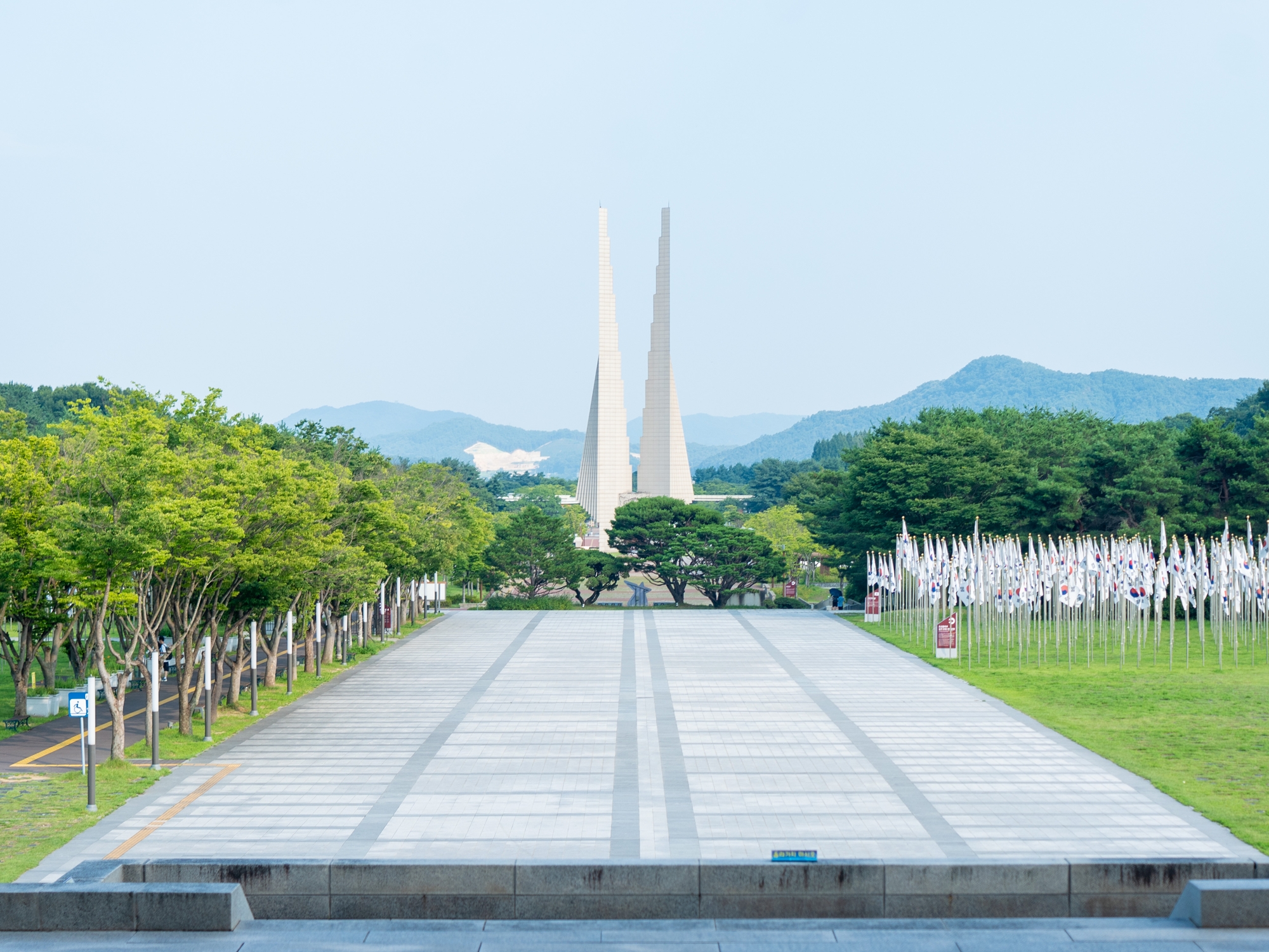 Esta torre de 51 metros de altura, en el Salón de la Independencia de Corea, en Cheonan, provincia de Chungcheongnam-do, simboliza el espíritu de la nación y su compromiso con la independencia y la soberanía. | Ministerio de Cultura, Deportes y Turismo