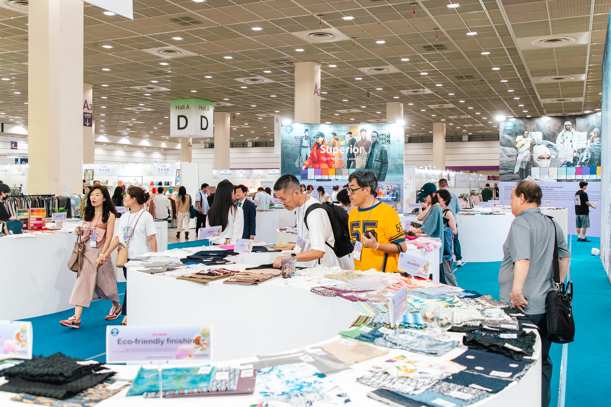 La foto muestra una escena de la feria textil y de moda Preview in Seoul, realizada del 21 al 23 de agosto de 2024 en el centro de convenciones COEX, en el distrito de Gangnam-gu, en Seúl. | Sitio oficial del Preview in Seoul