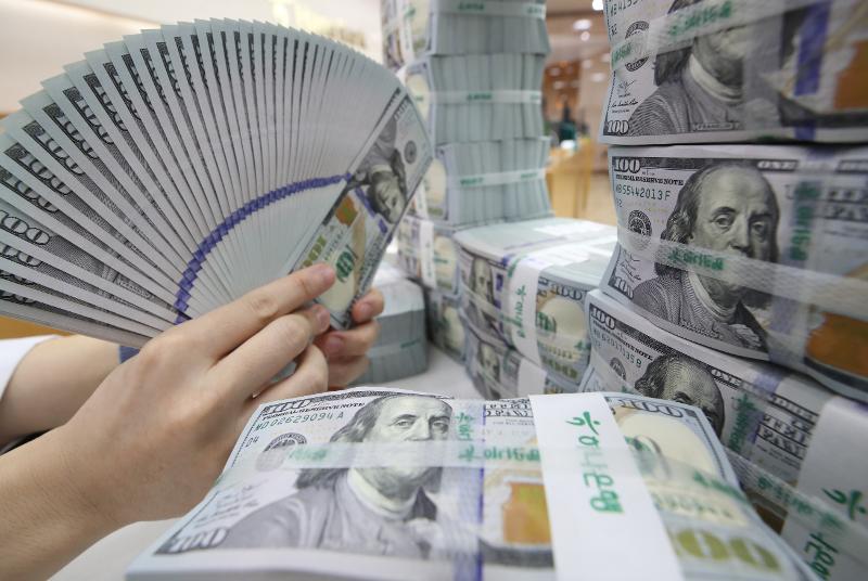 Las reservas de divisas del Banco de Corea aumentaron casi 5.000 millones de dólares en agosto, gracias a la depreciación del dólar estadounidense. | Agencia de Noticias Yonhap News