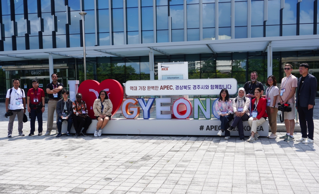 Doce periodistas extranjeros de diez países permanecieron seis días en Gyeongju, provincia de Gyeongsangbuk-do, para cubrir los preparativos de la ciudad de cara a la cumbre del Foro de Cooperación Económica Asia-Pacífico (APEC, por sus siglas en inglés).