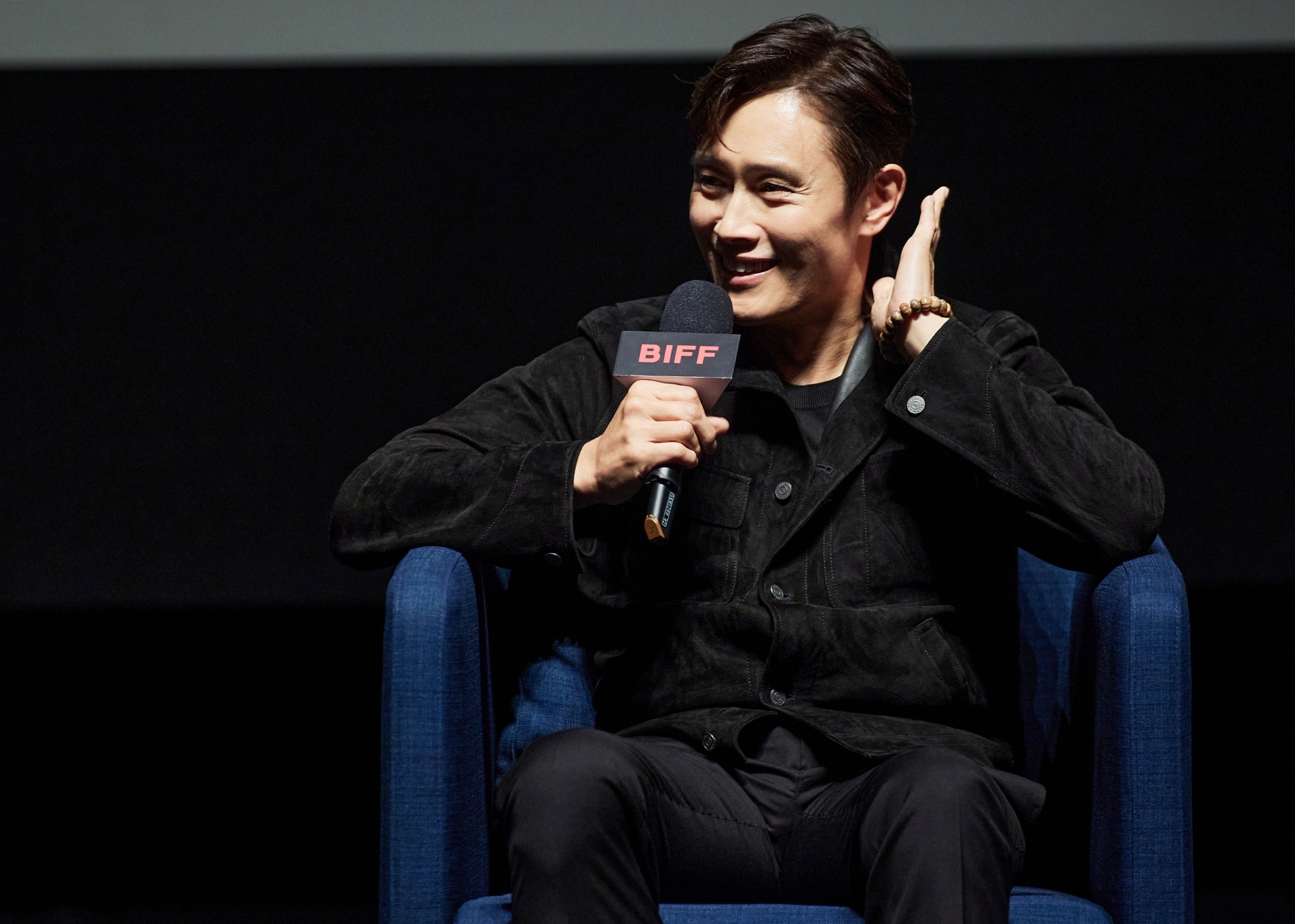 El actor Lee Byung-hun reflexiona sobre su carrera, la actuaci&oacute;n y su trabajo en el extranjero, durante el programa Actors&rsquo; House del Festival Internacional de Cine de Busan (BIFF), el 19 de septiembre, en el Teatro Sohyang de la Universidad Dongseo, en el distrito de Haeundae-gu en Busan. | BIFF