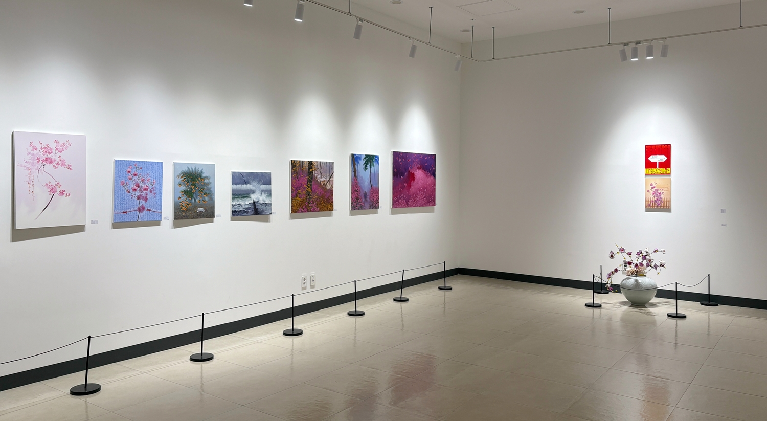 Se muestra una parte de la exposición 'My Thoughts' de Sun Mu, un artista norcoreano desertor. 