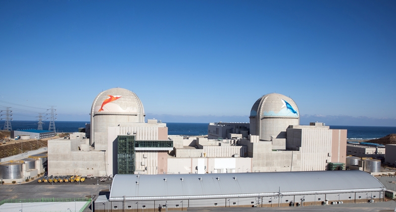 La foto muestra una panoramica de los reactores nucleares Shin-Hanul n.º 1 y n.º 2 ubicados en el condado de Uljin-gun, provincia de Gyeongsangbuk-do. | Korea Hydro & Nuclear Power