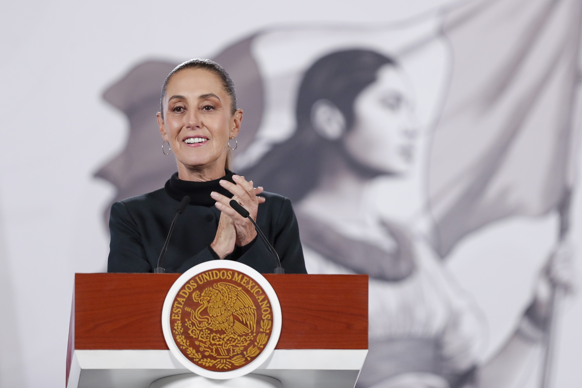 La foto, tomada el 21 de enero de 2026, muestra a la presidenta de México, Claudia Sheinbaum, durante una conferencia de prensa en el Palacio Nacional, en la Ciudad de México. | Agencia de Noticias Yonhap