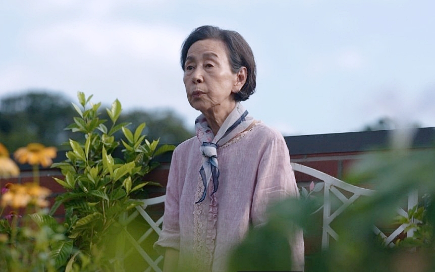 La veterana actriz coreana Son Sook, abuela de Yerin Ha, aparece en la serie original coreana de Netflix 'La gloria'. |  Netflix