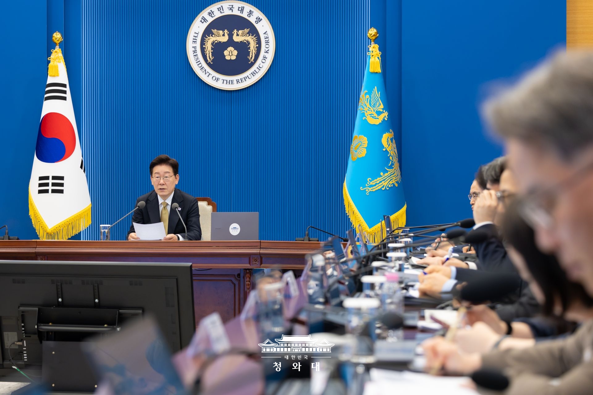 El presidente coreano, Lee Jae Myung, interviene el 14 de mayo en una reuni&oacute;n con sus asesores jefes, celebrada en la oficina presidencial Cheong Wa Dae, en el distrito de Jongno-gu, en Se&uacute;l. | Cheong Wa Dae