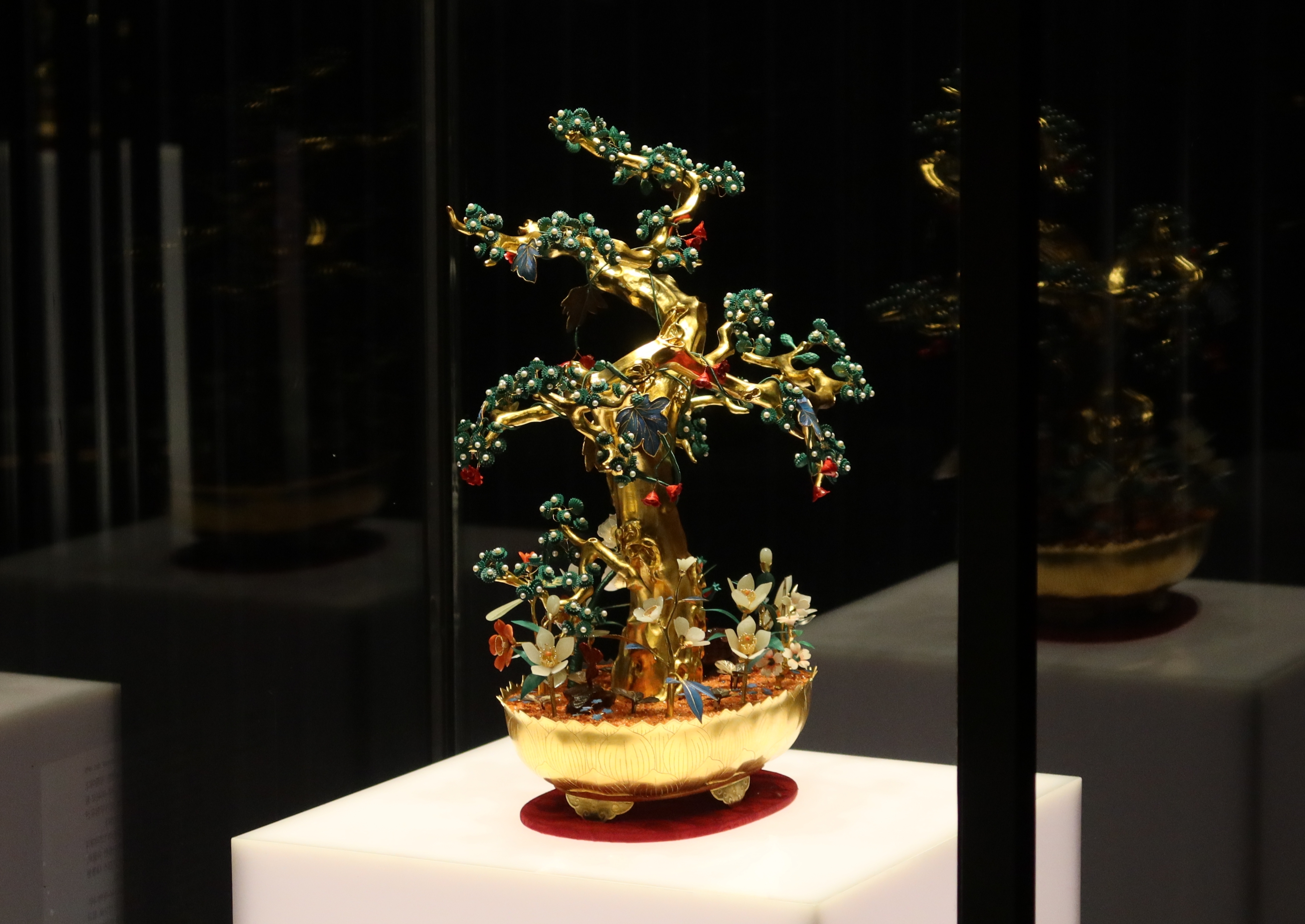 La foto muestra una réplica del 'banhwa', el regalo diplomático de la corte real de la dinastía Joseon, exhibida en el pabellón Dondeokjeon del palacio Deoksugung. | Charles Audouin