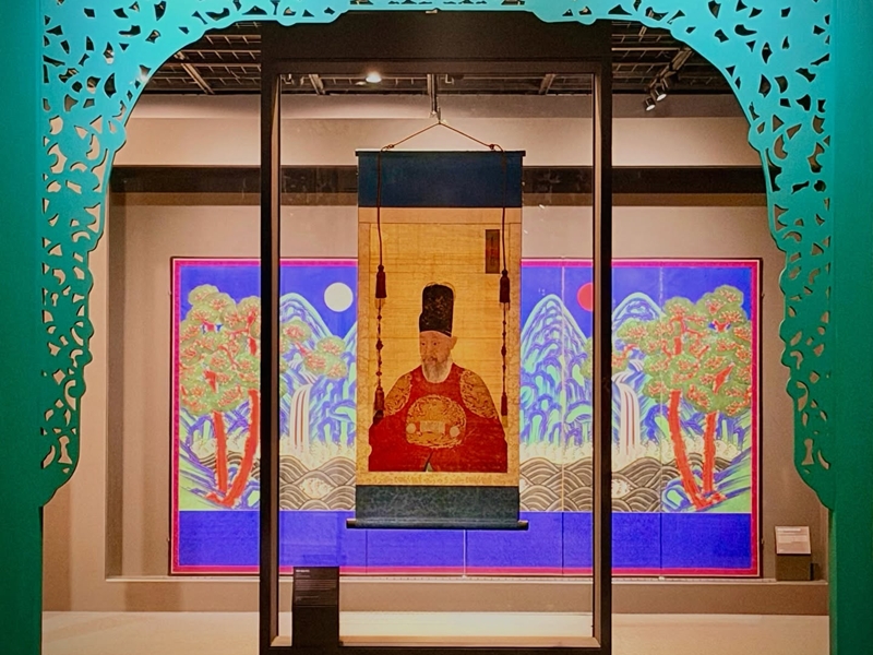 Retrato oficial del rey Yeongjo expuesto en el Museo de Busan. | Cuenta oficial del Museo de Busan en Facebook
