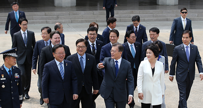 President_Moon_US_Departure_04.jpg