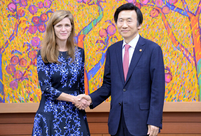 YunByungse_samantha_power_M.jpg