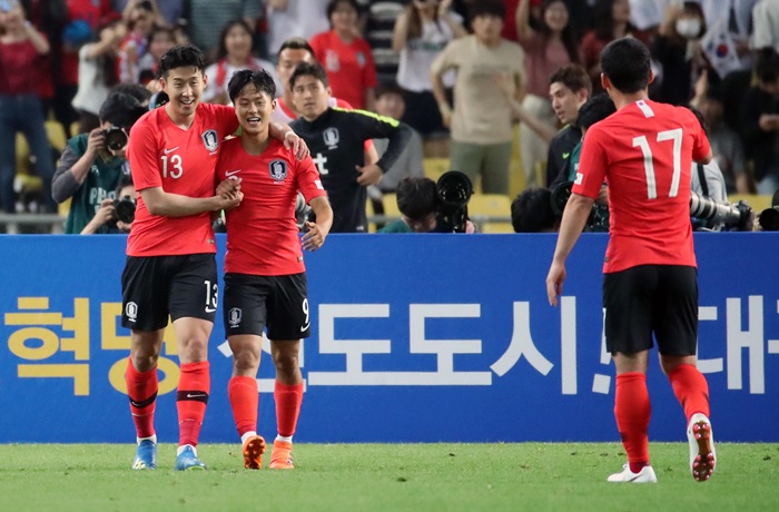 koreasoccer_in1.jpg