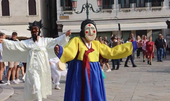 La danza de máscaras coreana 'talchum' debutará en el Carnaval de Venecia